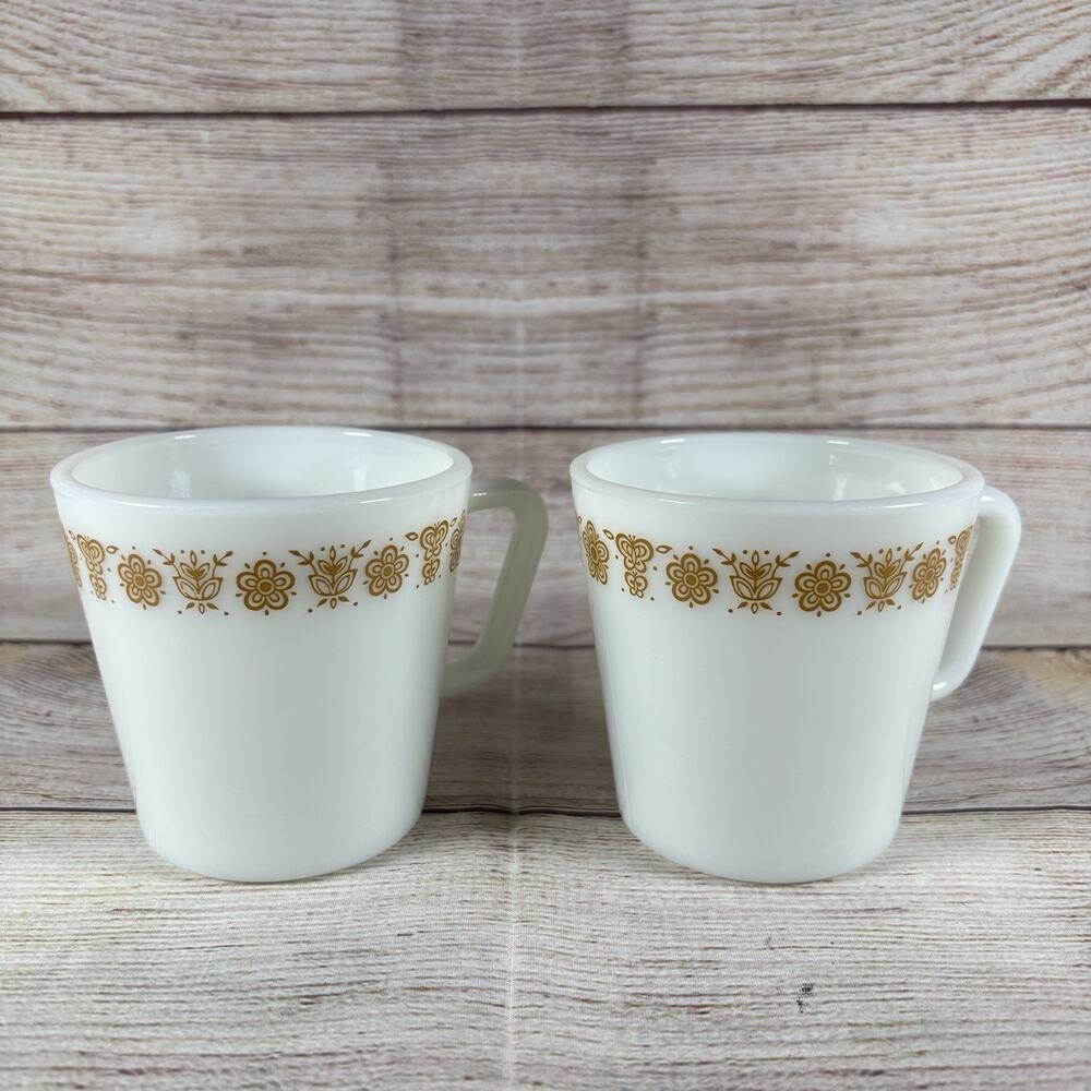 VTG Pyrex 2 Butterfly Yellow Gold D Handle Coffee Tea Mug Cups 1410 Milk Glass